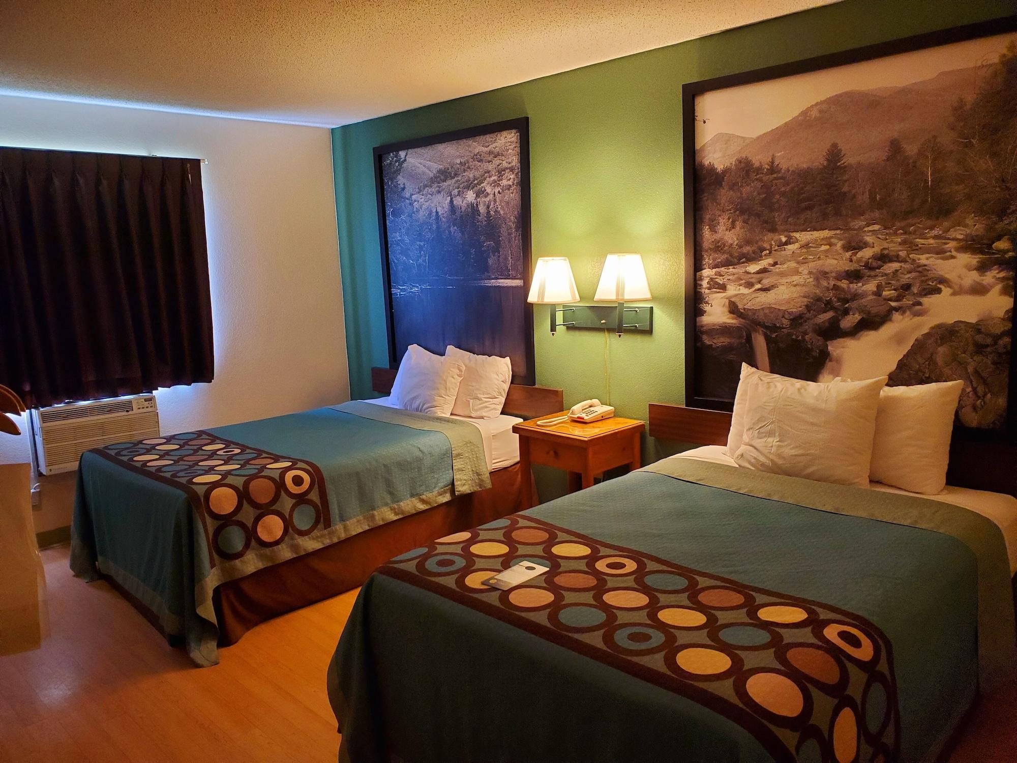 Super 8 By Wyndham Ticonderoga Hotel Exterior photo